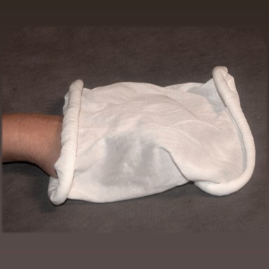 Hand wiping surface with low lint cloth